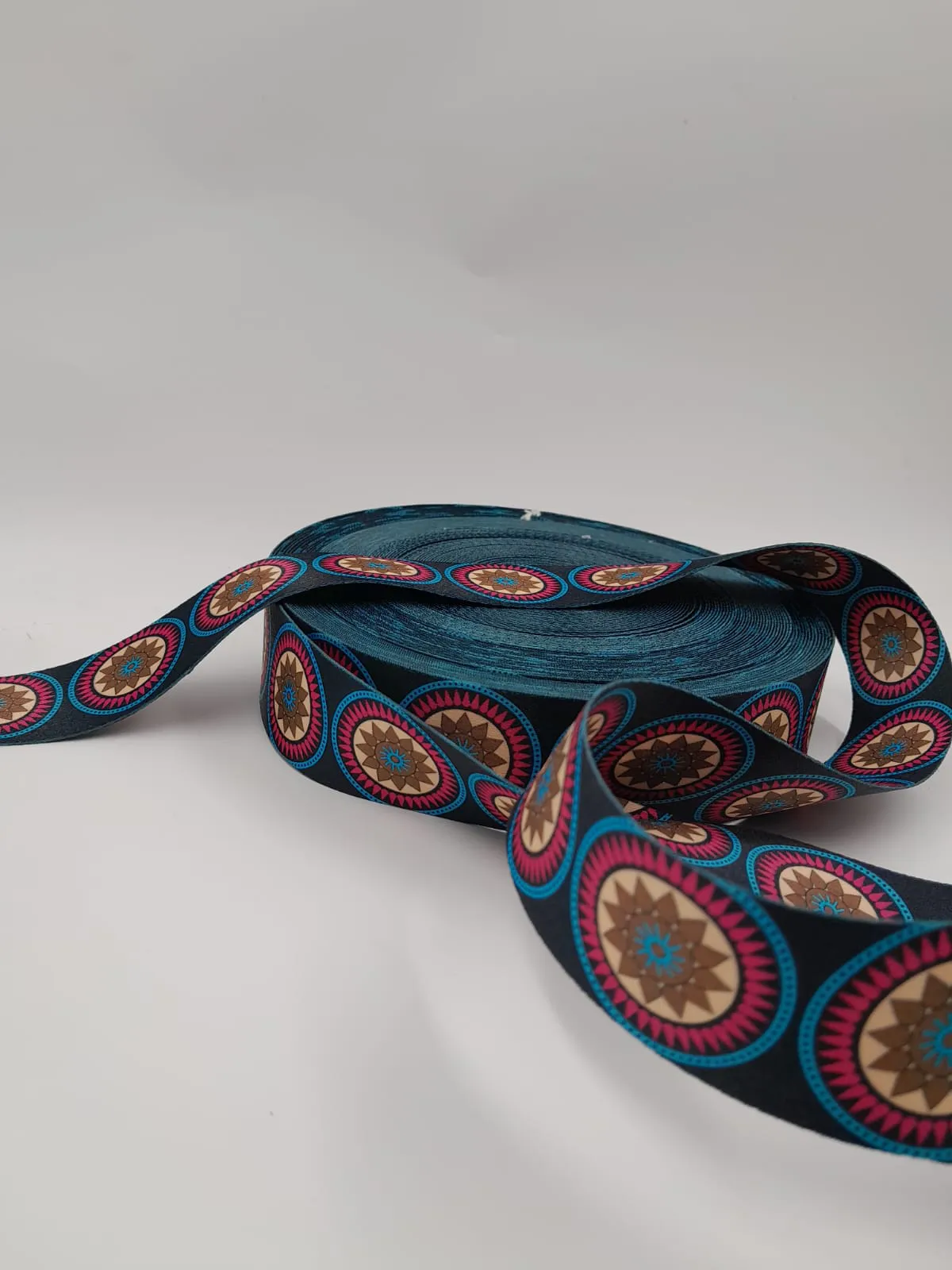 ALÇA ACETINADA SUBLIMADA ESTAMPADA MANDALA PRETA - Imagem 3